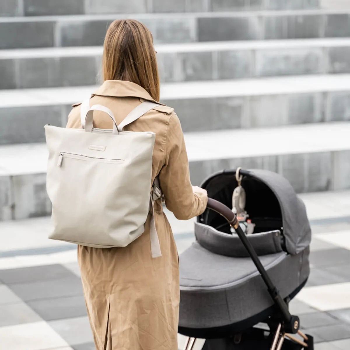 Changing backpack Sand
