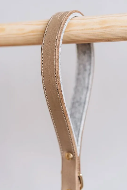 Hitch, Short Leather Dog Leash